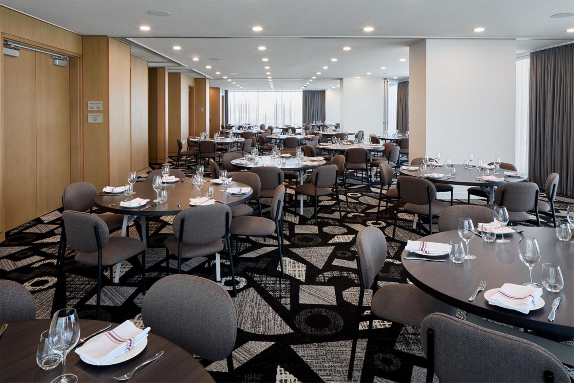 فندق Courtyard By Marriott Montreal لافال المظهر الخارجي الصورة